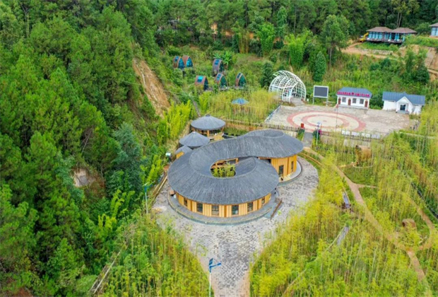 臨滄人游臨滄│到童話小鎮(zhèn)里去撒歡