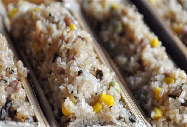 臨滄茶旅丨采茶公弄寨 頭枕彩云間